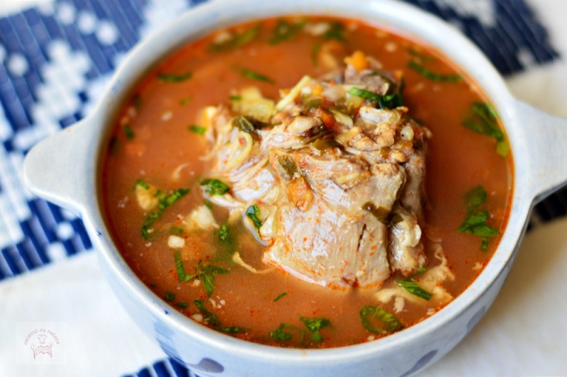 CIORBA DE CURCAN cu OU SI LEUSTEAN 3 L