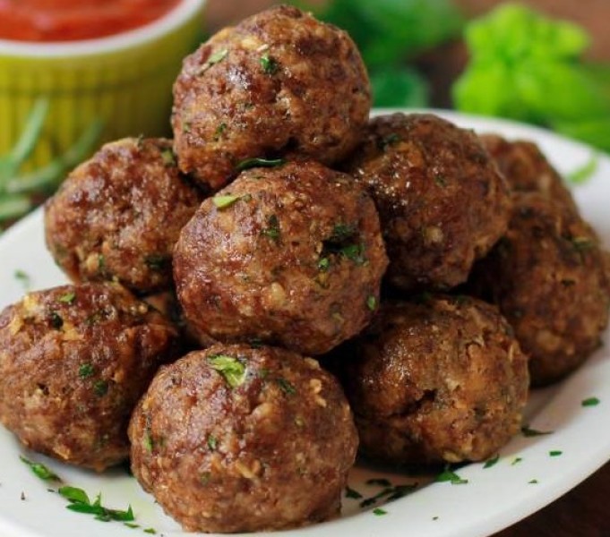 CHIFTELUTE DE PORC TRADITIONALE cu MARAR SI USTUROI 500 GR