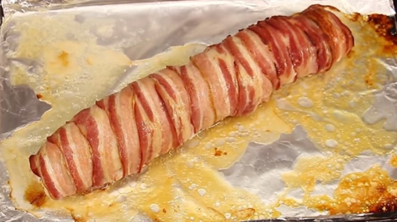 STOC EPUIZAT ! RULADA DE PUI CU LEGUME SI BACON 600GR 